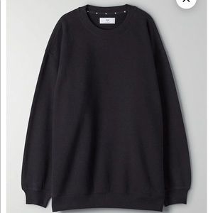 NWT Aritzia TNA Mega Oversized Crew in Black